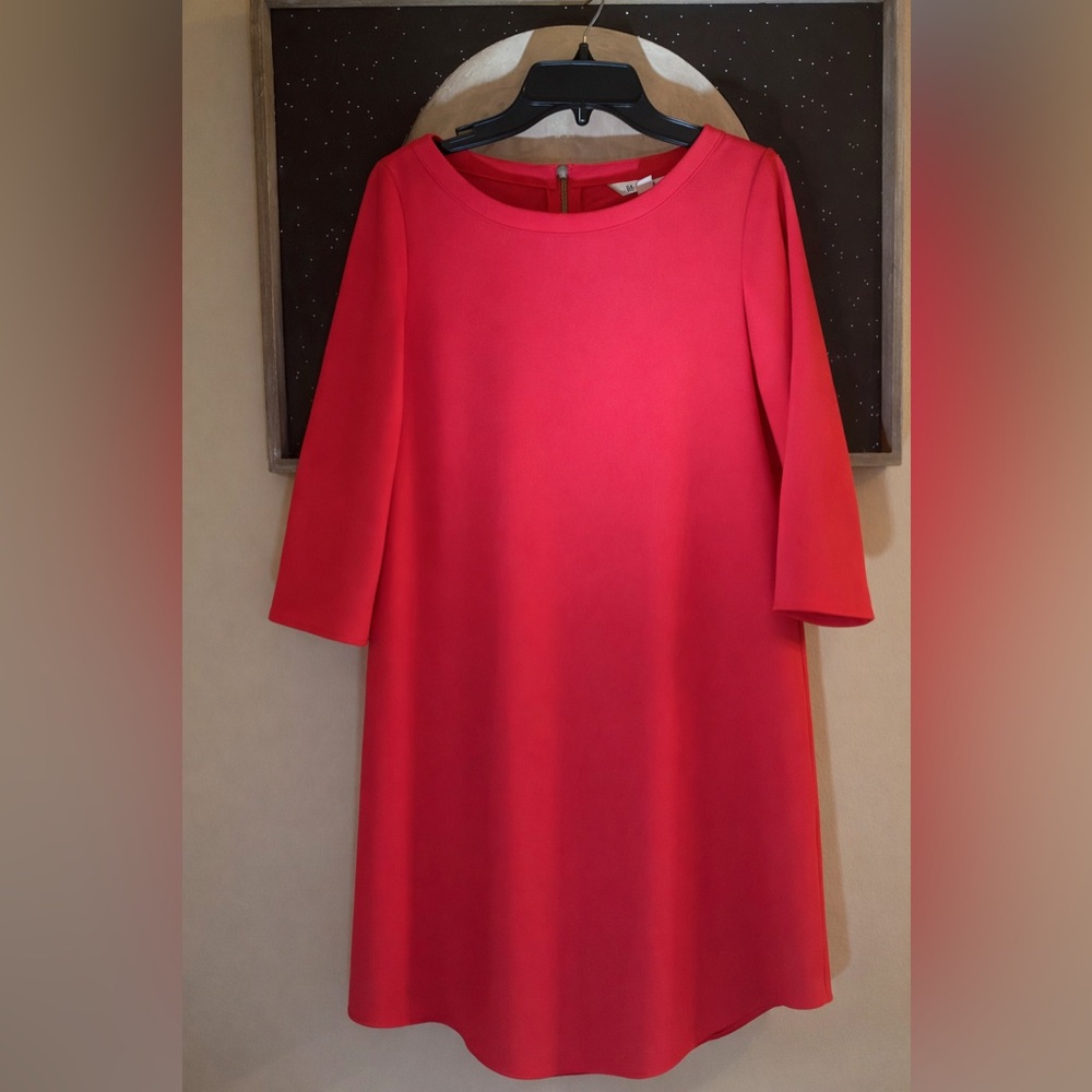 Woman’s BB Dakota Vibrant Red 3/4 length Sleeve Dress. XS